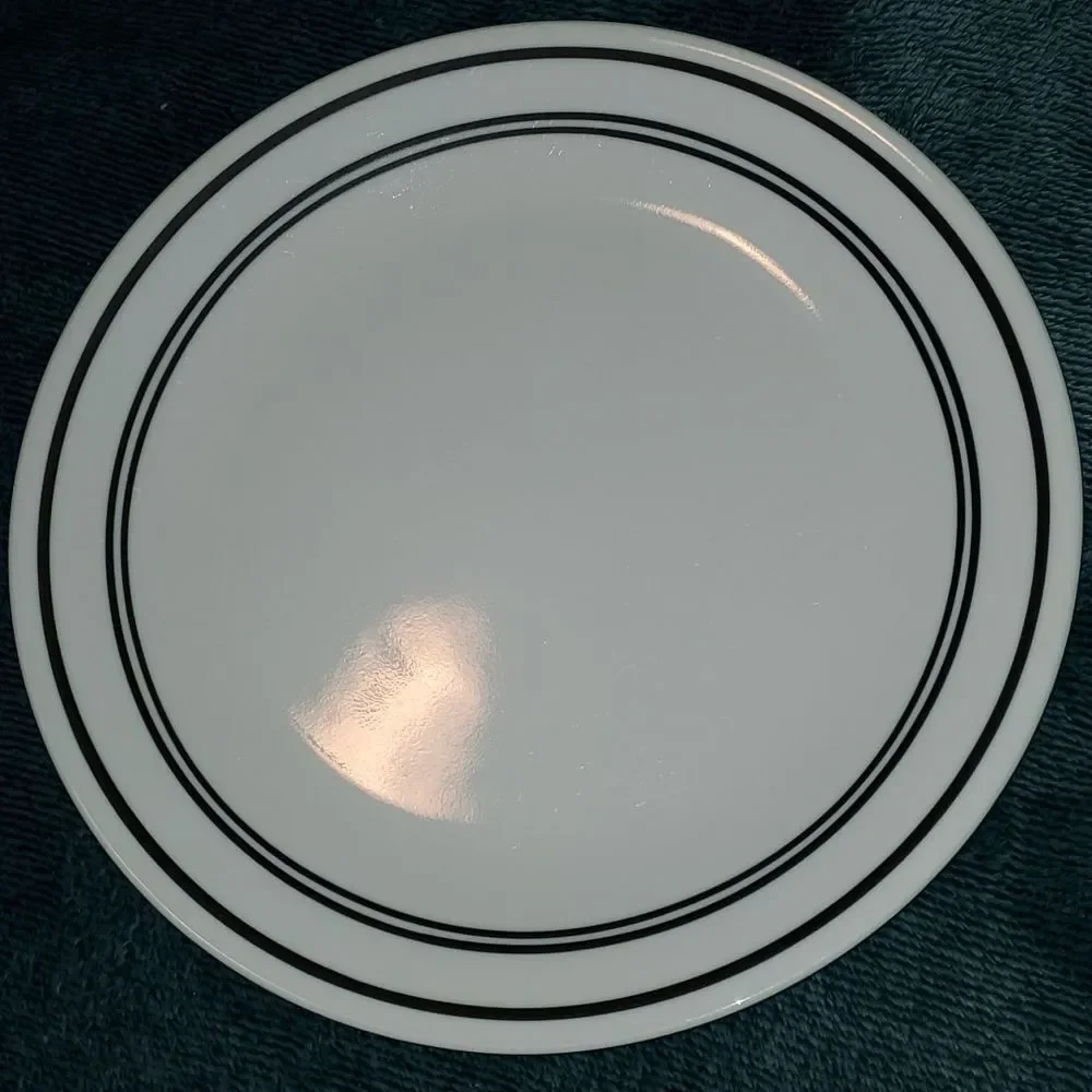 Classic Cafe in Black by‎ Corelle Set of Four 10.5
